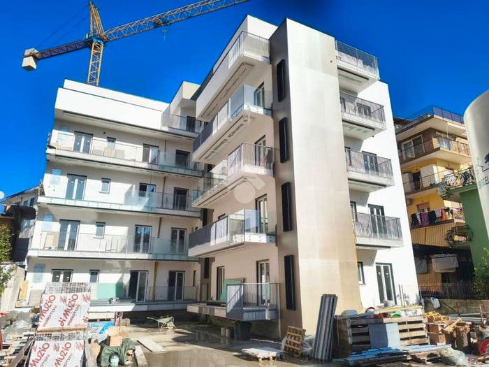 Appartamento quadrilocale in vendita in Via Vincenzo Semola, Piazza Primavera Passariello, Pomigliano d'Arco