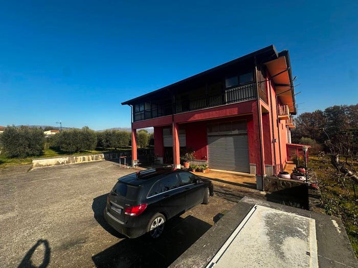 Casa con 6 locali in vendita in Via Pascione, Anagni