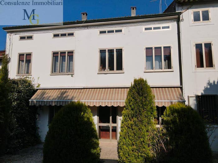 Casa con 6 locali in vendita in via generale framarin, Centro, Gambellara