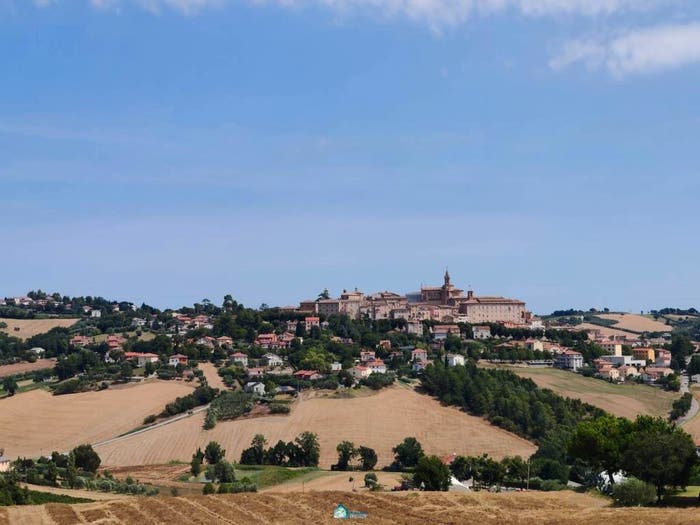 Casa con 6 locali in vendita in STRADA DI SAN BENEDETTO, Corinaldo