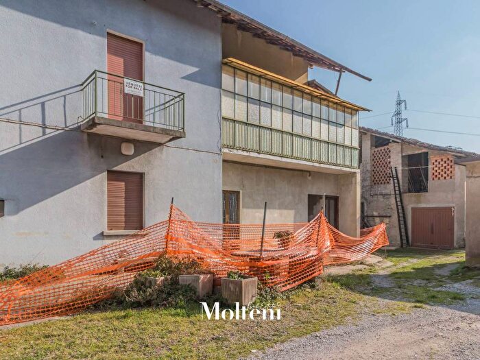 Casa quadrilocale in vendita in Frazione Parzanella Inferiore, Centro, Valgreghentino