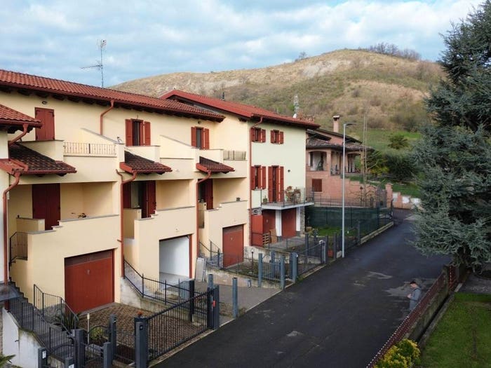 Casa quadrilocale in vendita in Via Radici in Monte, Roteglia, Castellarano