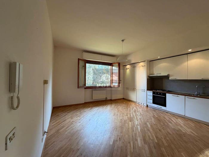 Appartamento trilocale in vendita in Via Vecchia Pisana, Lastra a Signa