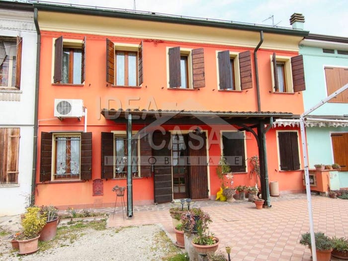 Casa con 6 locali in vendita in Via Martiri della Libertà, Fossa, Concordia sulla Secchia