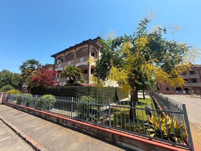 Appartamento con 6 locali in vendita in Via Don Luigi Sturzo, Sorbara, Bomporto