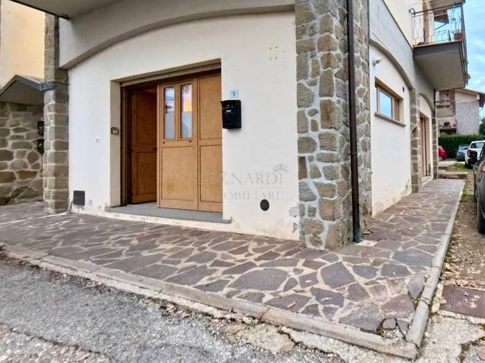 Appartamento trilocale in vendita in Via Angiolo Mazzi, Anghiari
