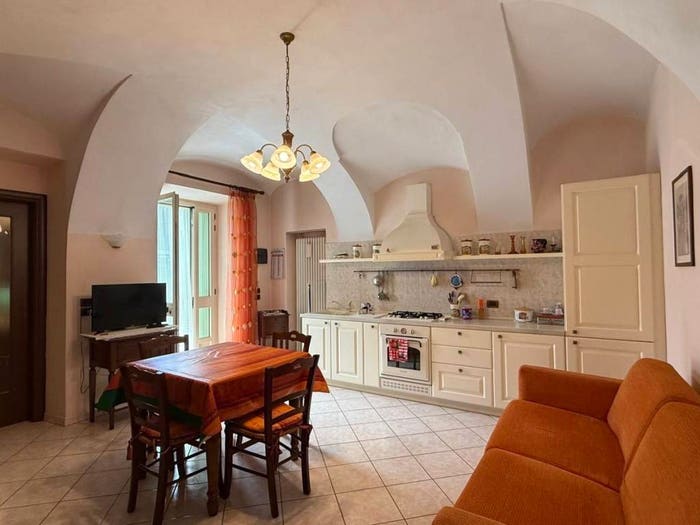 Casa quadrilocale in vendita in Via Pianette, Centro, Piverone