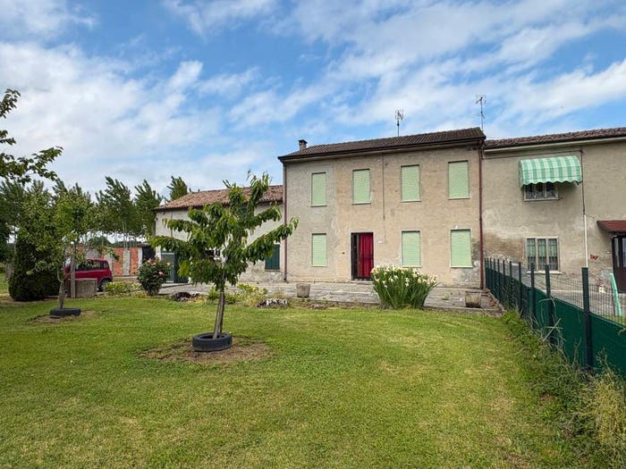 Casa con 6 locali in vendita in Via Duranta, Castelnovo Bariano