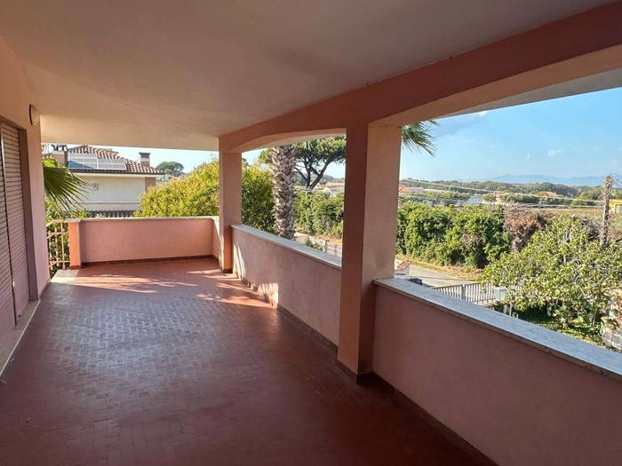 Appartamento quadrilocale in vendita in Via Aurora, Rinascimento, Anzio