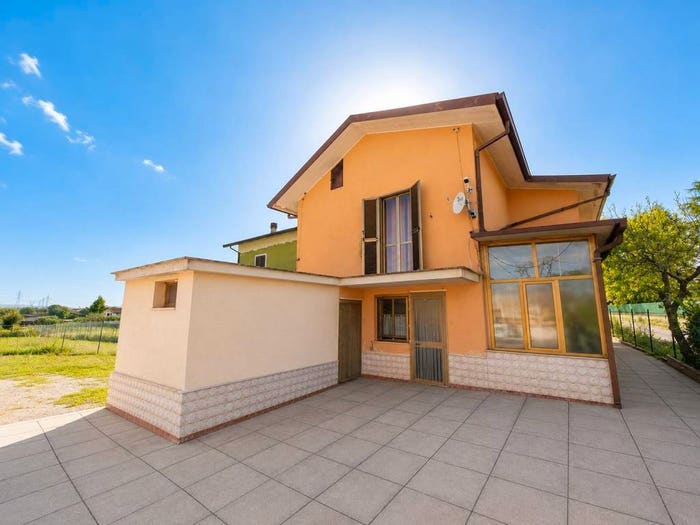 Casa con 5 locali in vendita in Strada Prato Sabatino, Anagni