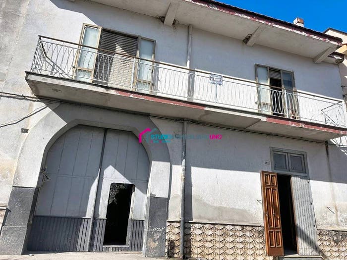 Casa con 6 locali in vendita in Via San Bartolomeo, Centro, Tufino