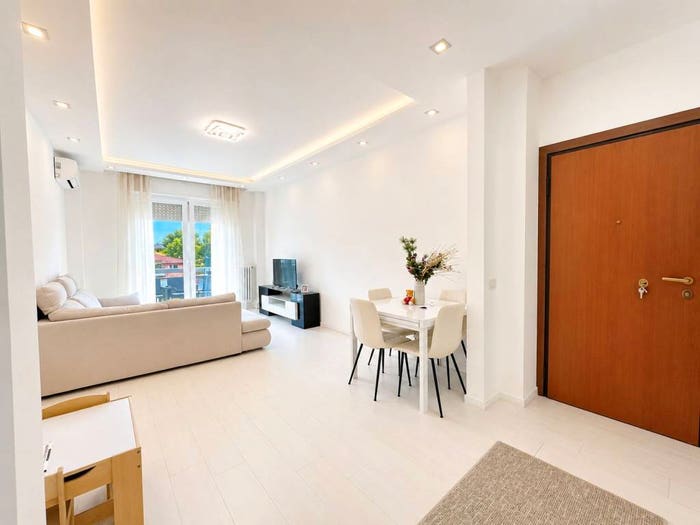 Appartamento trilocale in vendita in Via Monviso, Centro, Garbagnate Milanese
