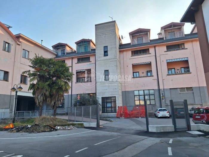 Appartamento trilocale in vendita in Centro, Romano di Lombardia