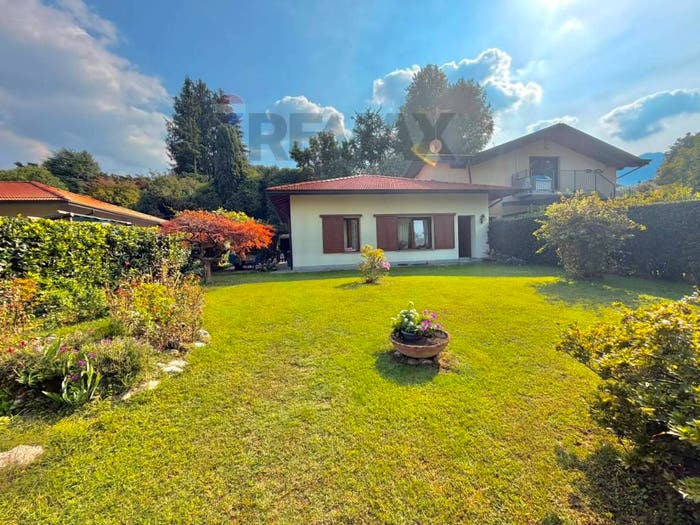 Casa trilocale in vendita in via marchirolo, Castello, Castelveccana
