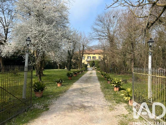 Casa con 6 locali in vendita in Via Maestra di Bagazzano, Nonantola