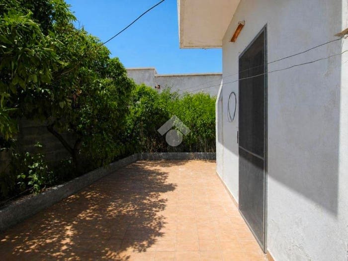 Appartamento con 6 locali in vendita in Via Copertino, Centro, Carmiano