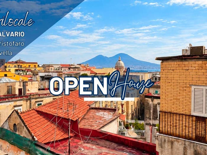 Appartamento quadrilocale in vendita in Via San Cristoforo all'Olivella, Monte Santo, Napoli