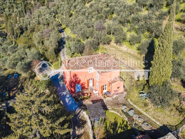 Casa con 6 locali in vendita in Stiava, Massarosa