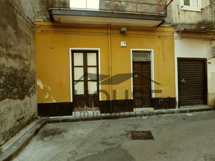 Casa con 5 locali in vendita in Via Santissimo Salvatore, Paternò