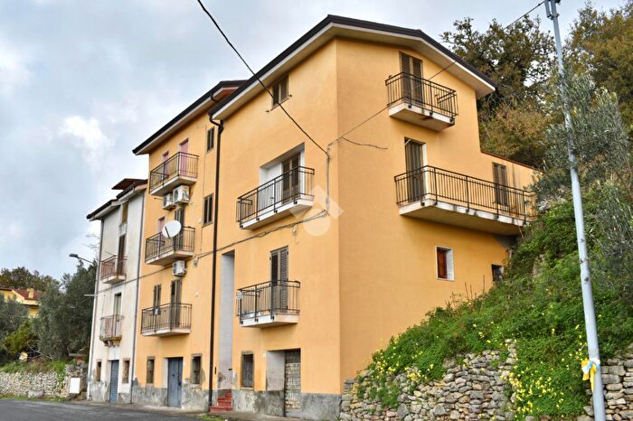 Appartamento trilocale in vendita in Via San Miceli, Paola