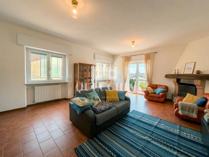 Casa con 5 locali in vendita in Via Carlo Alberto, Moniga del Garda