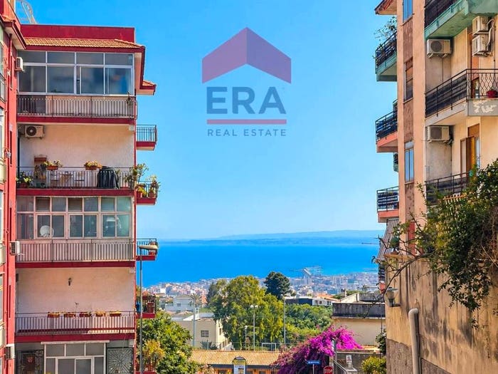 Appartamento con 5 locali in vendita in VIA CARMELITANI, Centro, San Giovanni la Punta