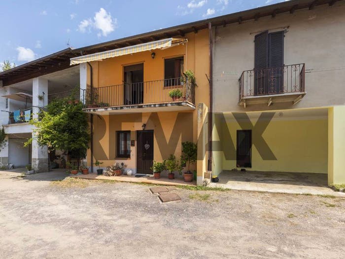 Appartamento quadrilocale in vendita in strada stazione, Cocquio, CocquioTrevisago