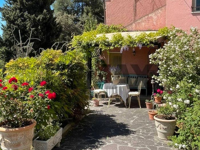 Casa con 6 locali in vendita in Via Sobborgo, Poggio San Marcello