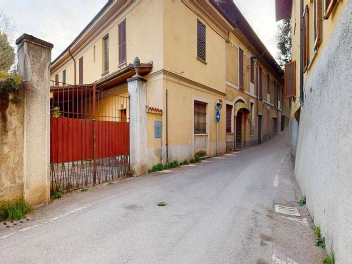 Appartamento trilocale in vendita in Via Santi Vitale e Agricola, Calò, Besana in Brianza
