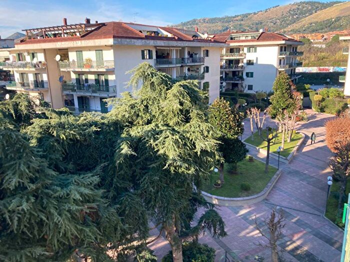Appartamento quadrilocale in vendita in Via Maria Gaetana Agnesi, Parco Cerasole, Caserta