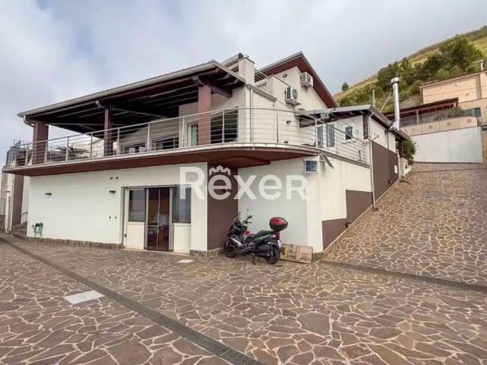 Casa con 6 locali in vendita in Via Soldato d'Angelo Alfredo, Contrada Sant'Anna, Alcamo