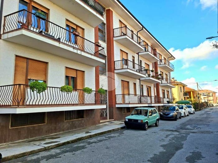 Appartamento trilocale in vendita in Via Vincenzo Gioberti, Centro, Bra