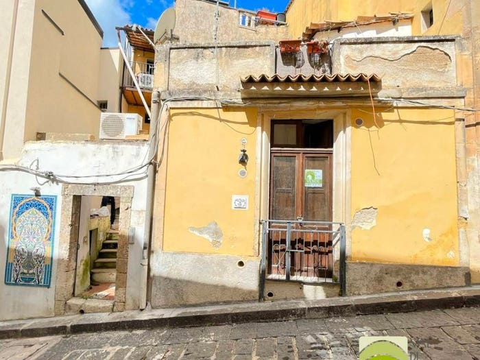 Casa bilocale in vendita in Via Archimede, Centro, Noto