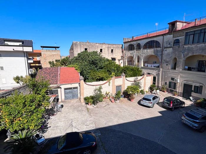 Appartamento con 5 locali in vendita in Via Domenico Mondo, Capodrise