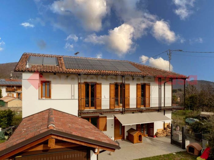 Casa con 6 locali in vendita in Via Maritani, Centro, Cumiana