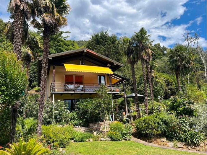 Casa con 6 locali in vendita in Centro, Tronzano Lago Maggiore