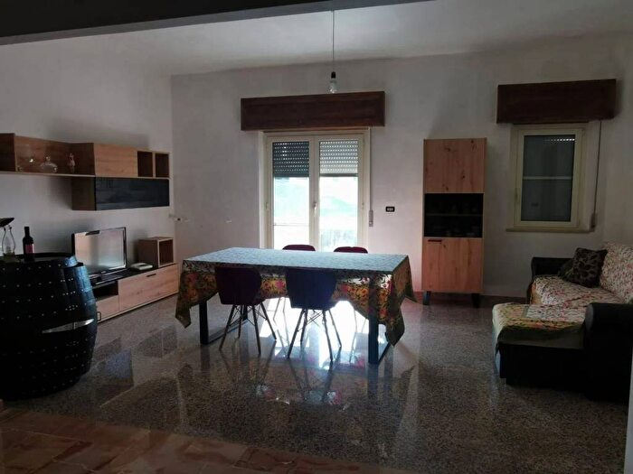 Appartamento trilocale in vendita in Via Campo Piale, Campo Calabro