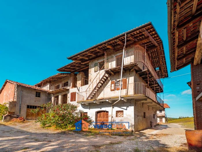 Casa con 5 locali in vendita in Borgata Valdibà, Dogliani
