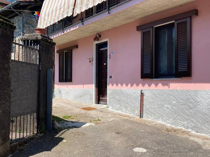 Appartamento bilocale in vendita in Via Giuseppe Garibaldi, Centro, Casalzuigno