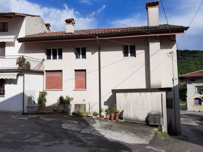 Casa con 6 locali in vendita in Via Castello, Centro, Torreano