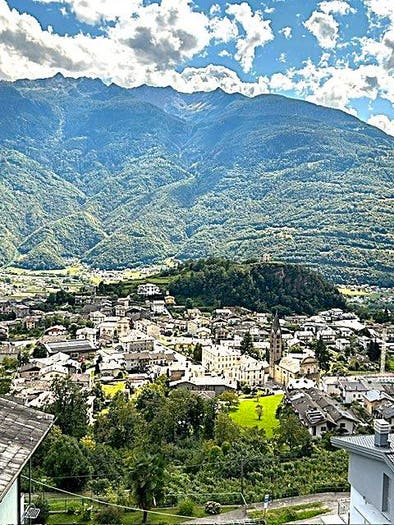 Appartamento quadrilocale in vendita in Centro, Tresivio