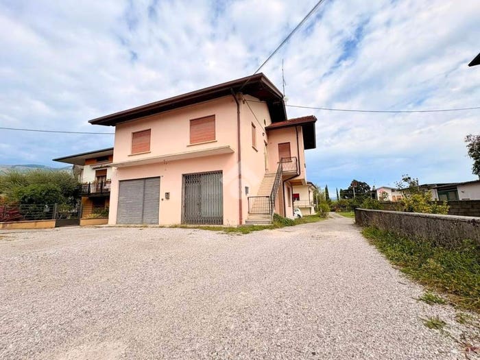 Appartamento trilocale in vendita in VIA ROMA, Centro, Vidor
