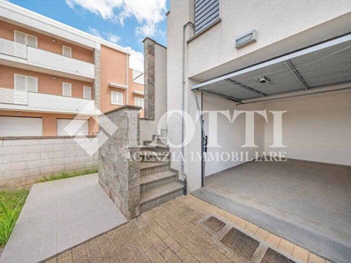 Appartamento trilocale in vendita in Via del Pino, Santa Lucia La Borra, Pontedera
