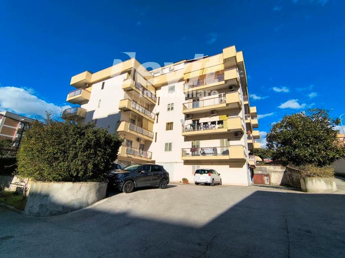 Appartamento con 5 locali in vendita in Via Alessandro Rossi, Centro, Ercolano