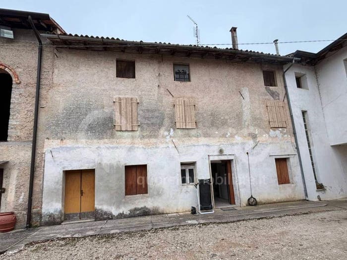 Casa con 6 locali in vendita in VIA VITTORIO VENETO, Nespoledo Villacaccia, Lestizza