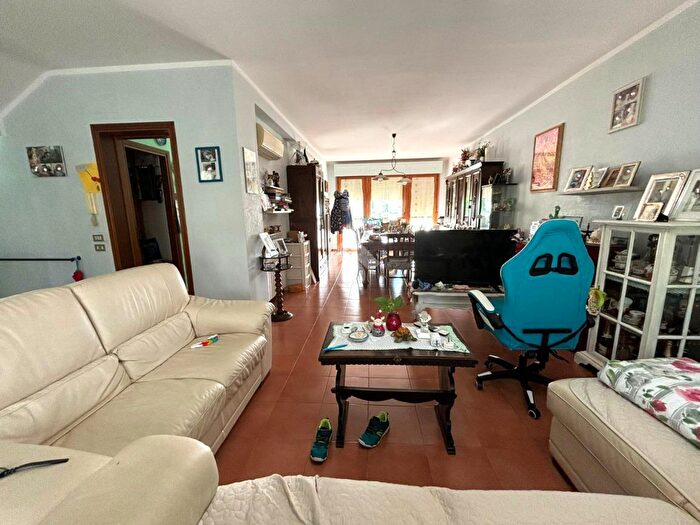 Casa con 5 locali in vendita in Via Giuseppe Saragat, Mantova