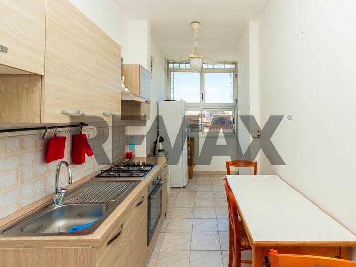 Appartamento quadrilocale in vendita in Via Luigi Sturzo, Centro Storico, Catania
