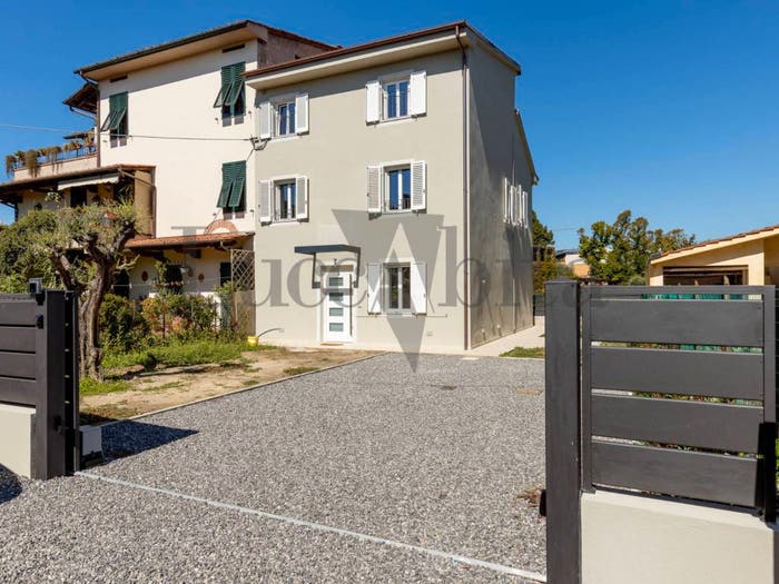 Casa con 6 locali in vendita in Via delle Ville Prima, San Marco Acquacalda, Lucca