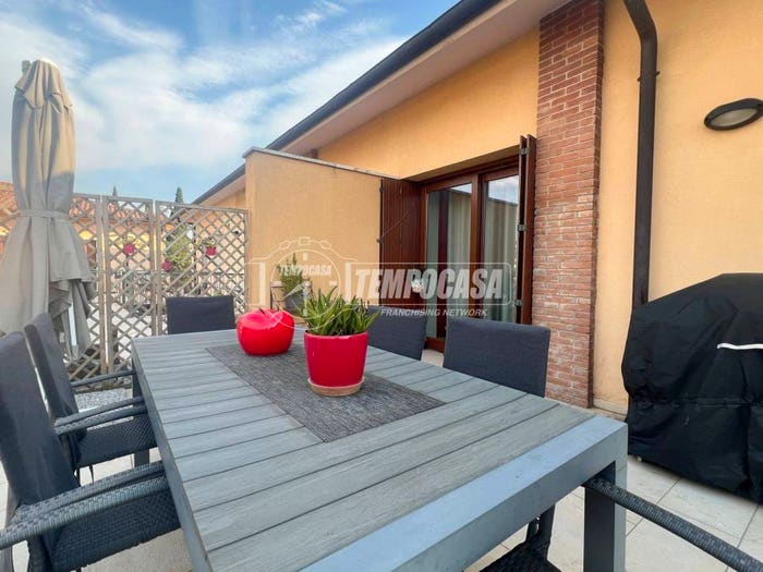 Appartamento trilocale in vendita in Via Suor Leopoldina Naudet, Affi