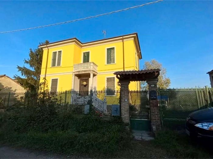 Casa con 6 locali in vendita in Centro, Casteggio